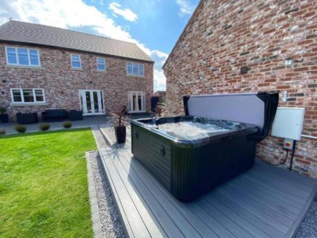 Jacuzzi 5 personen met warmtepomp 👉 prijs alles inbegrepen, Ophalen of Verzenden, Nieuw