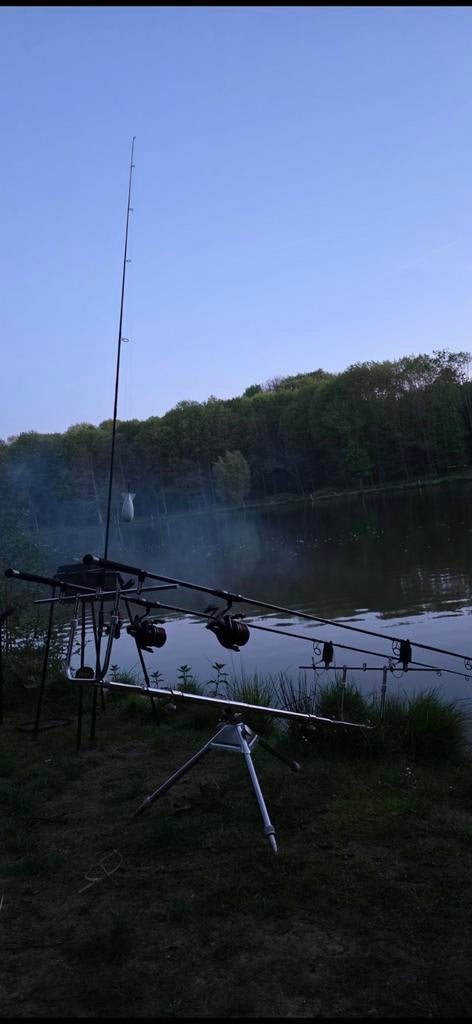 Rod pod amiaud 4 canne etat impeccable, Watersport en Boten, Hengelsport | Karpervissen