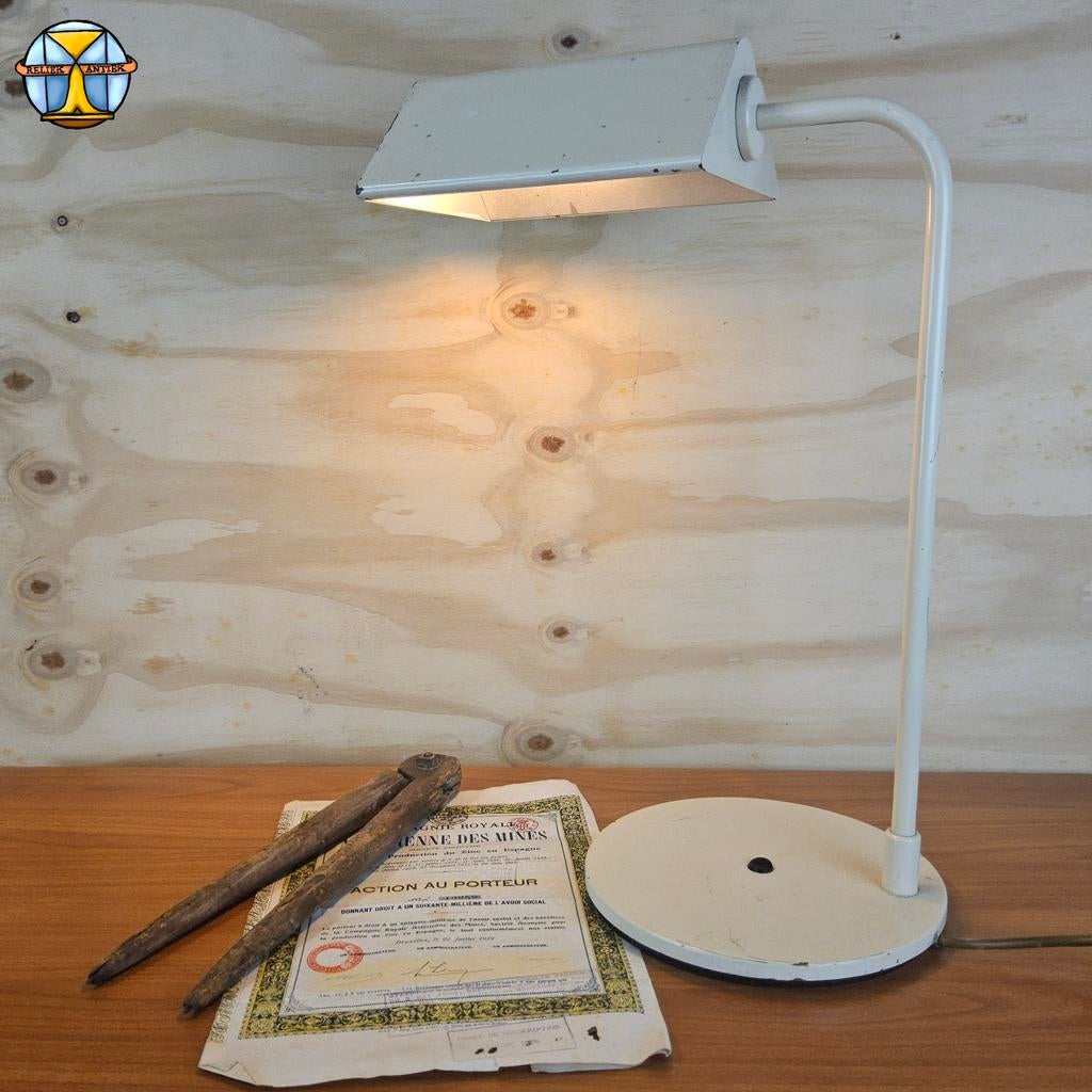 Lampe de bureau/veilleuse en métal industriel vintage, Antiquités & Art, Enlèvement ou Envoi