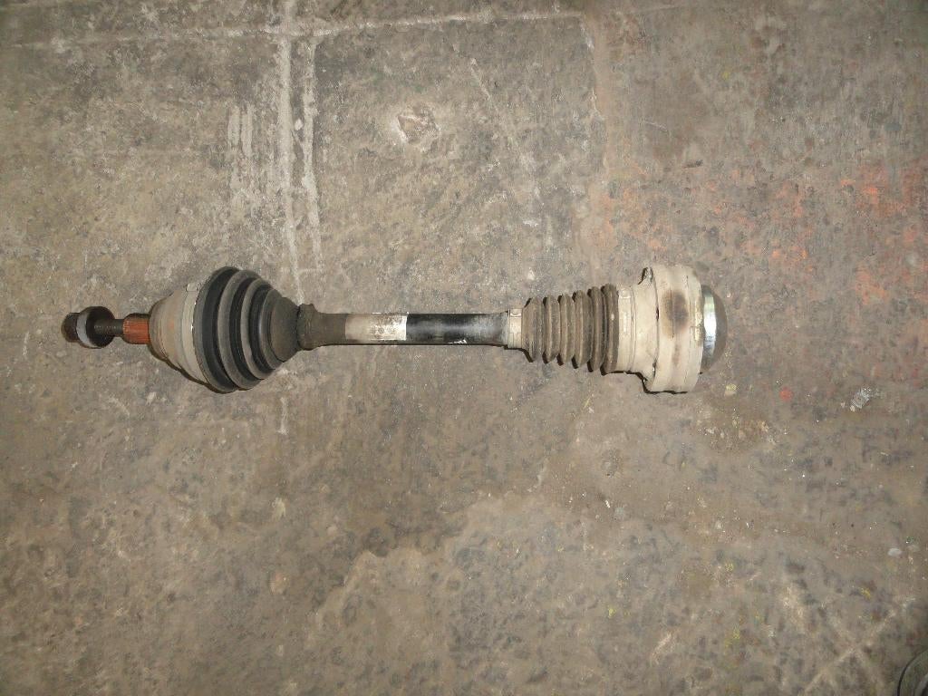 A vendre cardan avant gauche Caddy 105CV, Autos : Pièces & Accessoires, Enlèvement, Utilisé, Volkswagen