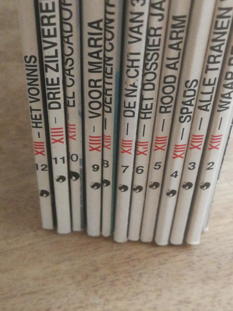 Lot strips XIII Van Hamme - Vance, Ophalen of Verzenden, Zo goed als nieuw