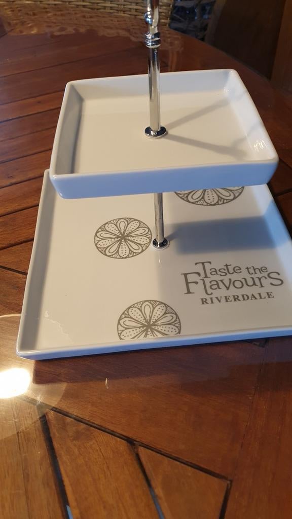 Riverdale tapasbord, Ophalen of Verzenden, Zo goed als nieuw, Bord