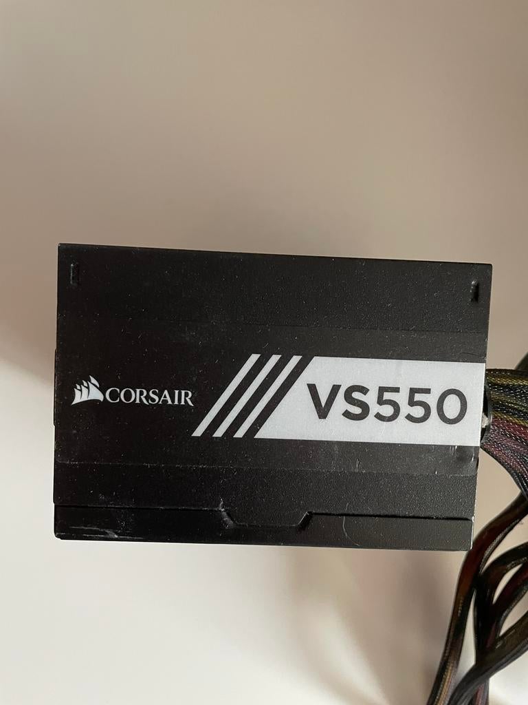 Corsair vs550 voeding, Computers en Software, Interne voedingen, Ophalen, Zo goed als nieuw