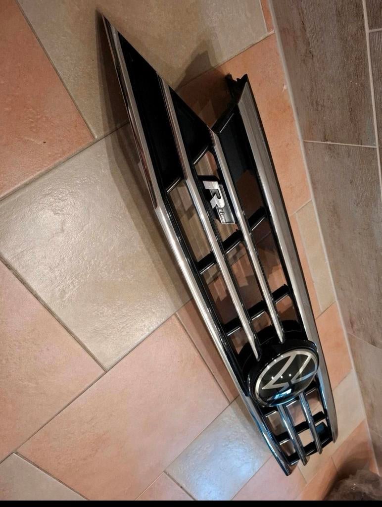 Rline grill vw passat B8 facelift 3G0853651 CB CD, Auto-onderdelen, Ophalen