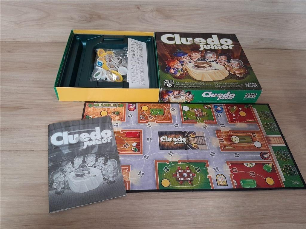 Cluedo Junior chocoladetaart editie - s1536, Hobby en Vrije tijd, Gezelschapsspellen | Bordspellen, Zo goed als nieuw, Verzenden