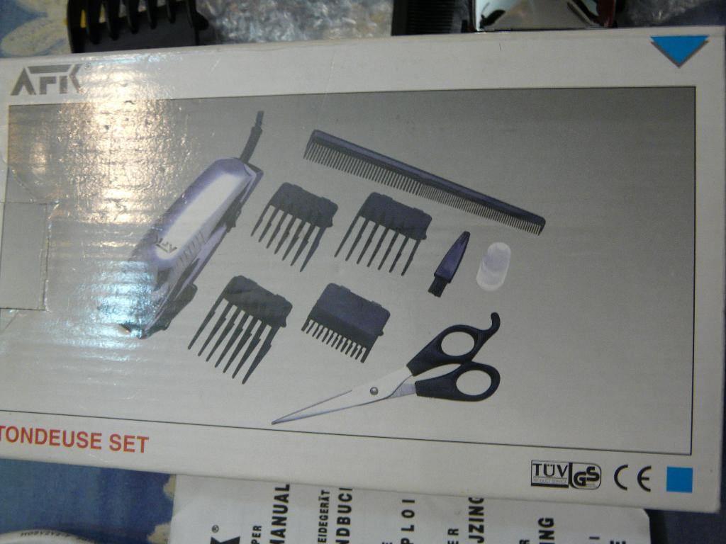 AFK Tondeuse set model HS 2.4 professionele haarknipper, Handtassen en Accessoires, Uiterlijk | Haarverzorging, Zo goed als nieuw