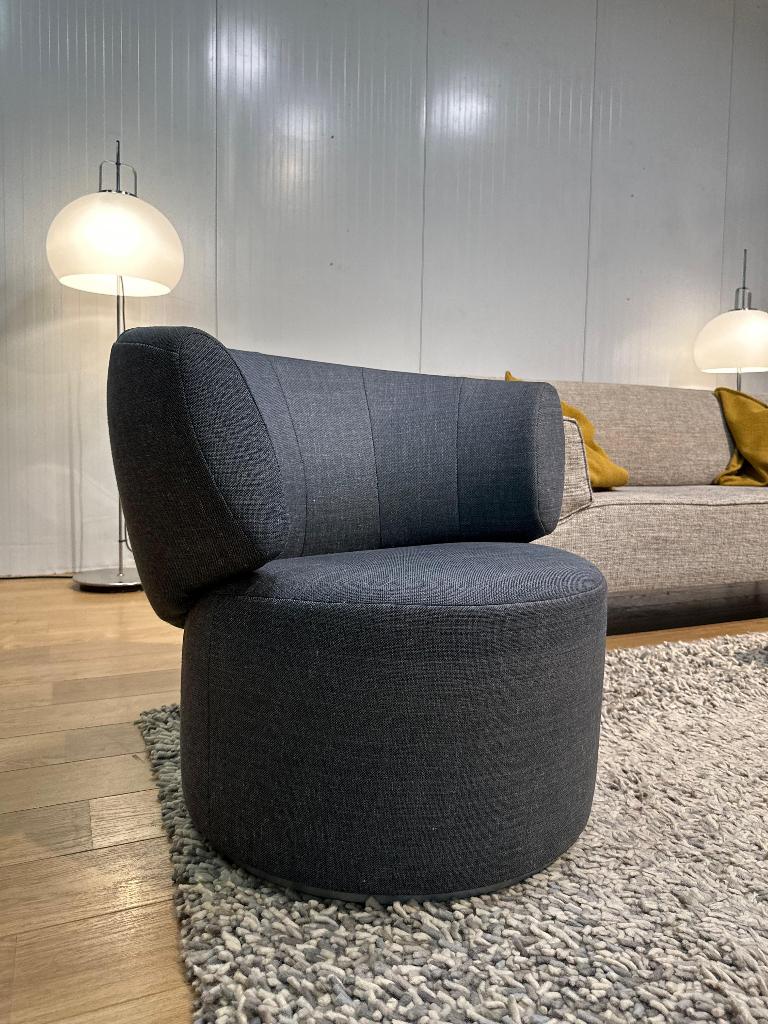 Nieuwstaat Rolf Benz 684 Draaifauteuil Jeansblauw, Zitstoel Design Fauteuil, 75 tot 100 cm, Ophalen of Verzenden, Zo goed als nieuw