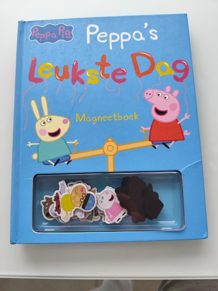 Peppa's leukste dag magneetboek in goede staat, Ophalen of Verzenden, Zo goed als nieuw