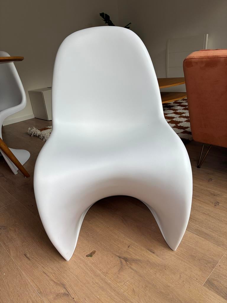 NEUF !!! 4 chaises design, Design, Comme neuf, Enlèvement, Autres matériaux