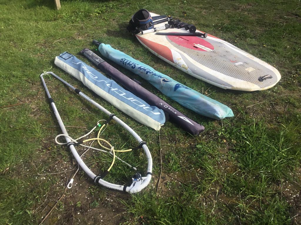 Complete set voor windsurfen, Watersport en Boten, Ophalen, 250 tot 300 cm, Gebruikt, Met draagtas
