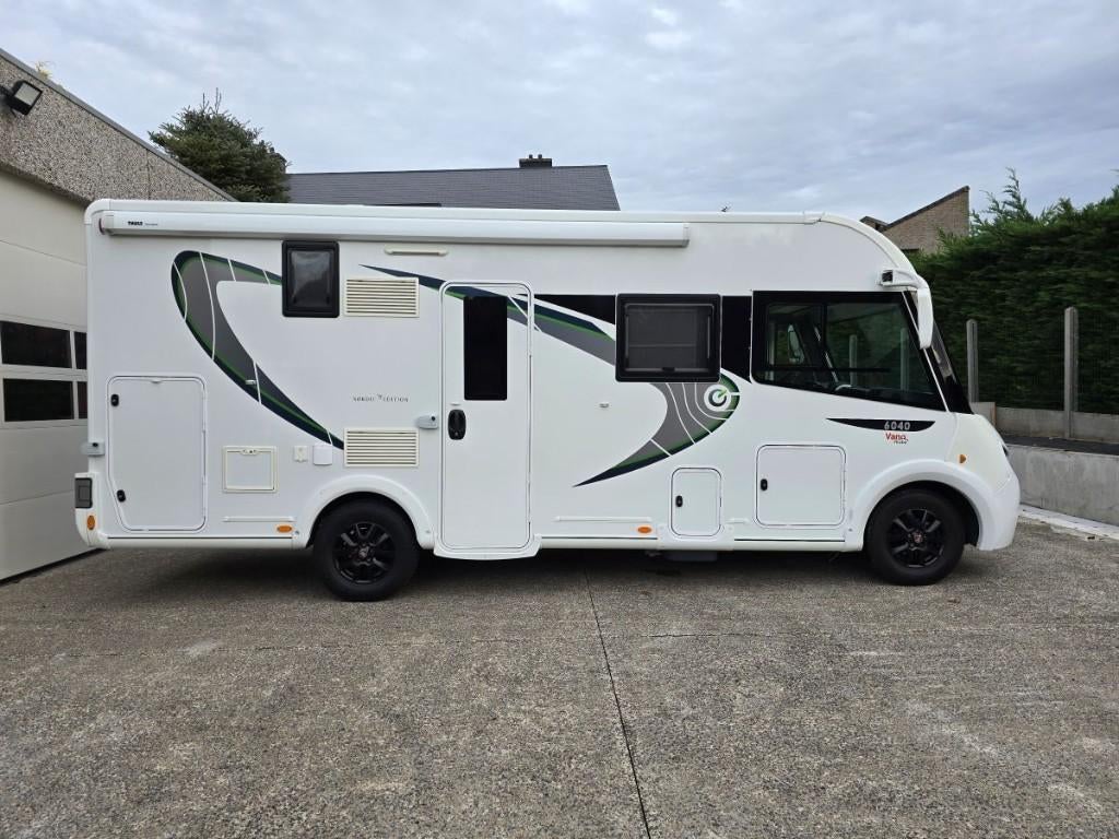 Chausson Exaltis 6040- Automatic -160 CV+pack hiver+garantie, Caravanes & Camping, Camping-cars, Jusqu'à 4, 6 à 7 mètres, Entreprise