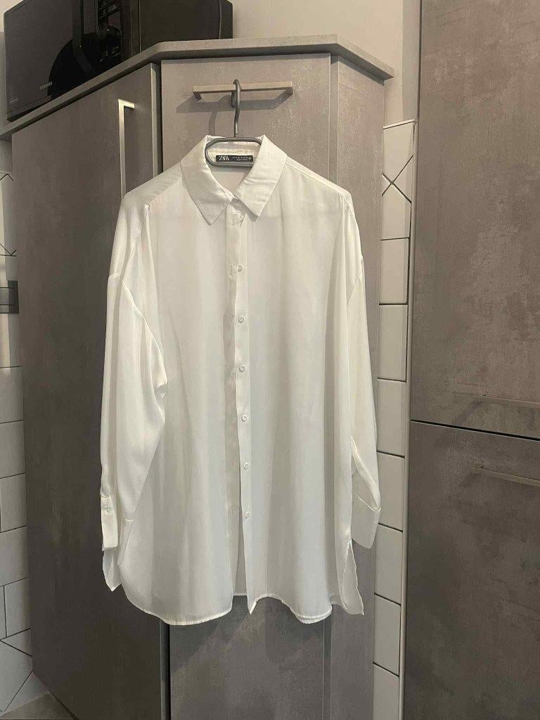 CHEMISE  neuve ZARA blanche satinée longue S, Neuf, Enlèvement ou Envoi, Blanc, Zara