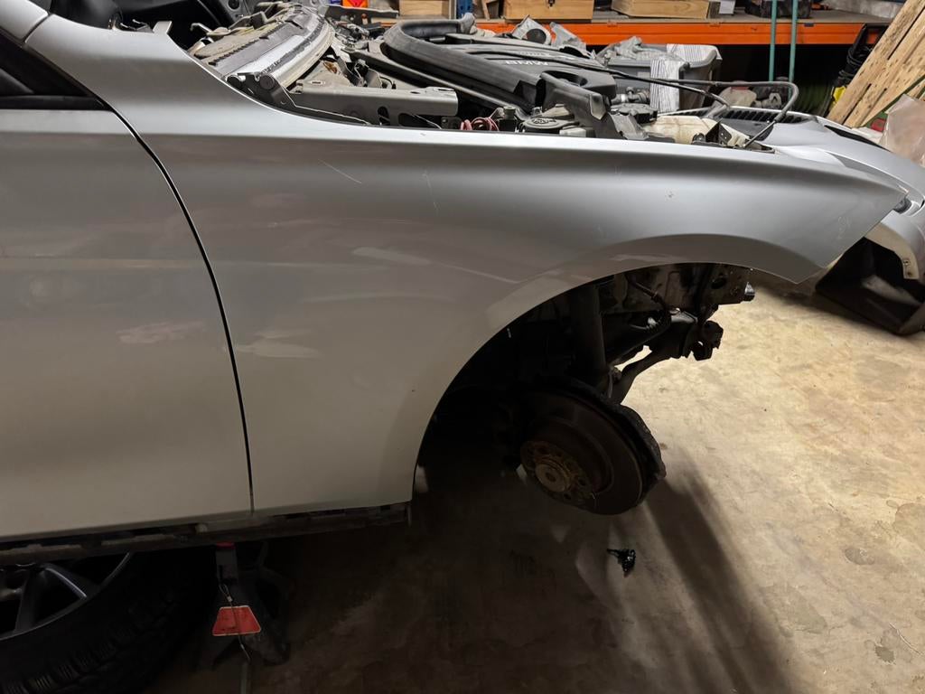 Garde-boue BMW BMW 3 Touring F30 F31, Enlèvement, Avant, BMW, Garde-boue