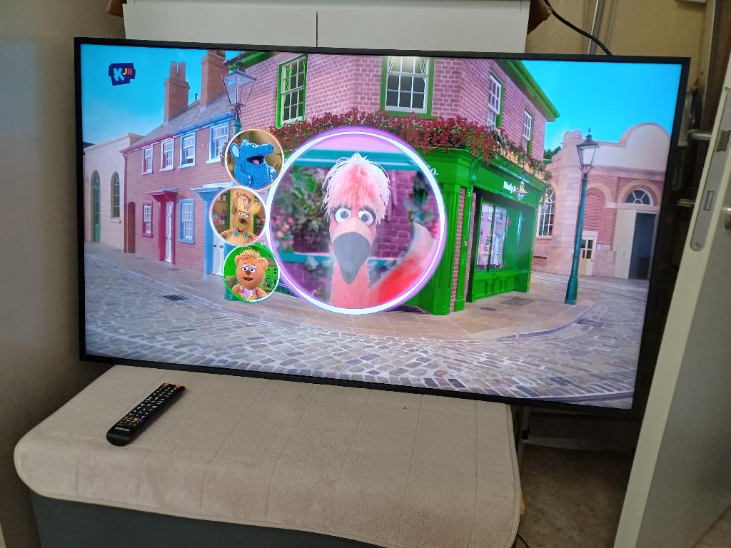 Samsung QB50R 4K monitor+of tv met beugels Vogels., Audio, Tv en Foto, Ophalen, LED, Zo goed als nieuw, Samsung