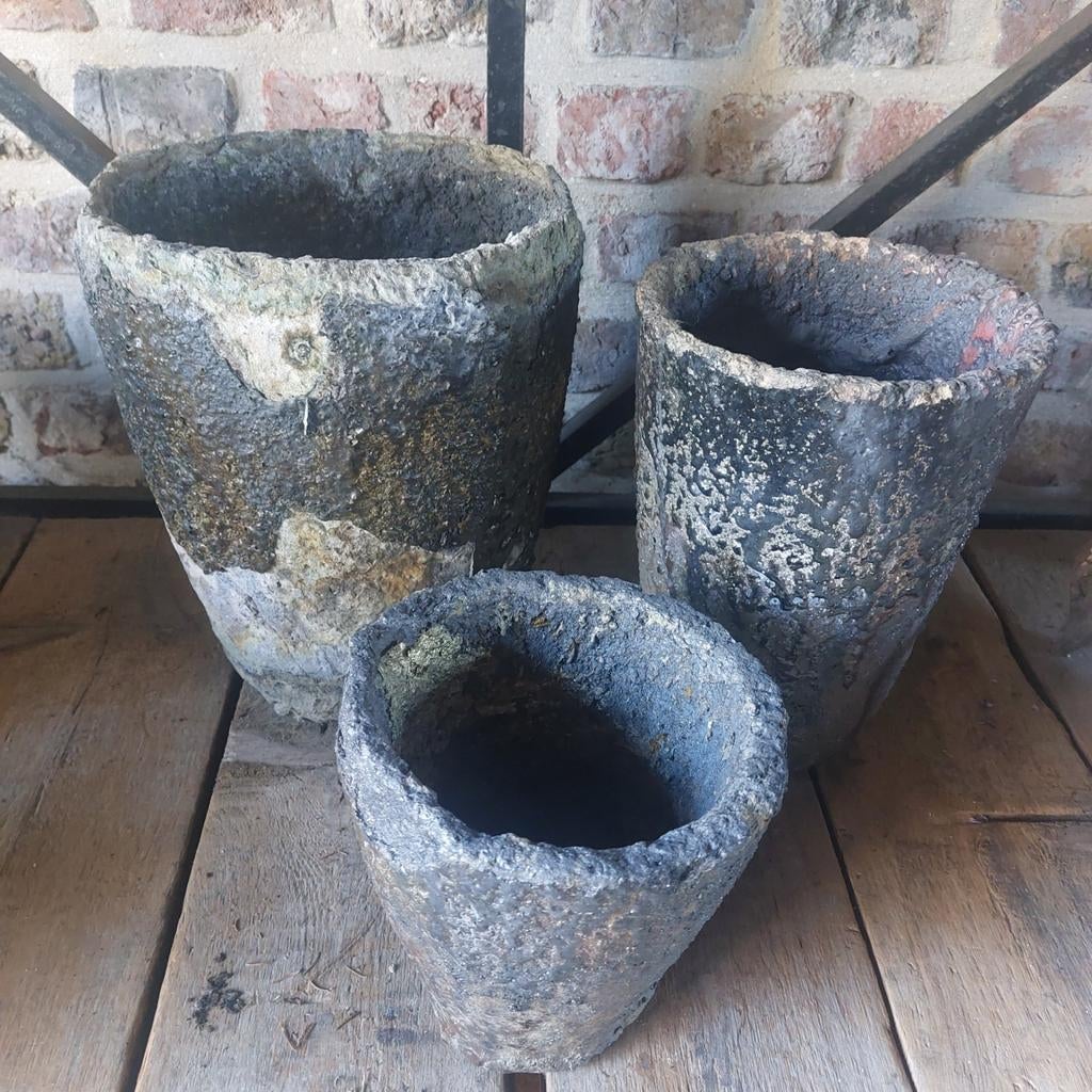 Smeltkroezen, Ophalen