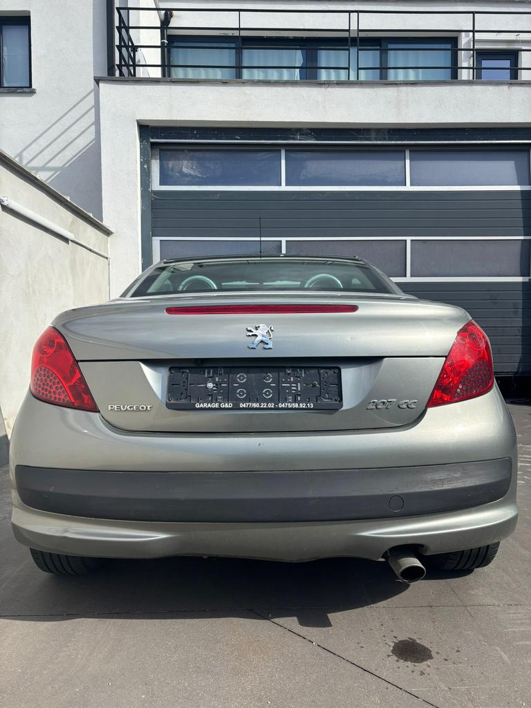 Peugeot 207 cabriolet 1.6 essence 2007 170 000 km, Autos, Peugeot, Argent ou Gris, Achat, Cabriolet, Boîte manuelle