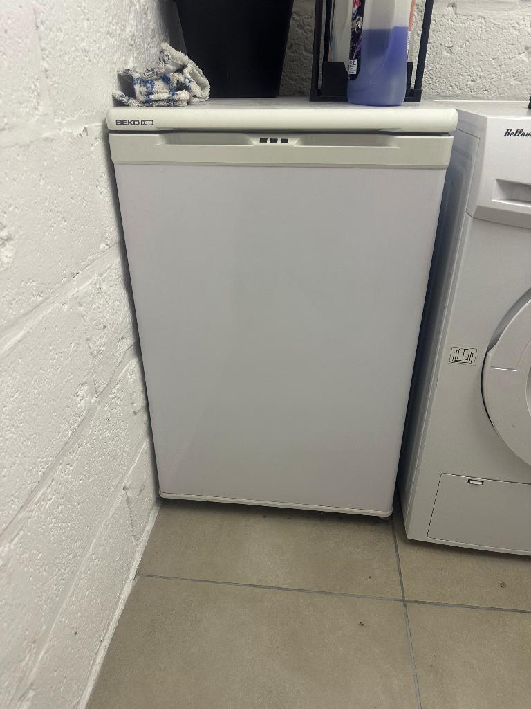 Congélateur Beko, Elektronische apparatuur, Vriezers en Diepvrieskisten, Ophalen, Gebruikt, Tussenbouw, Vrieskast