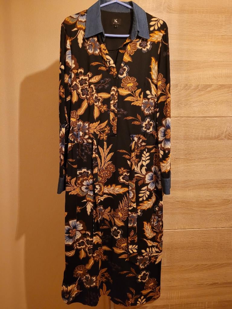 Zwart gebloemd halflang kleedje K-Design, K-design, Zwart, Ophalen of Verzenden, Zo goed als nieuw