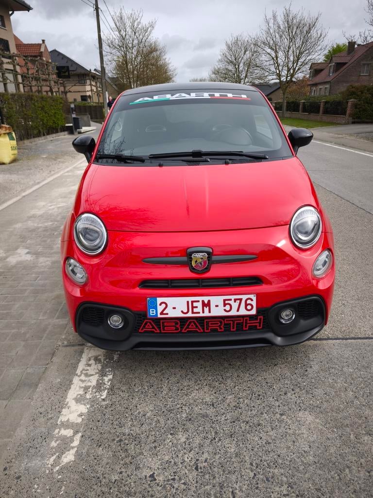 Abarth 595 pistes de ski 2018 87848 km, Autos, Abarth, Rouge, Achat, Euro 6, Noir