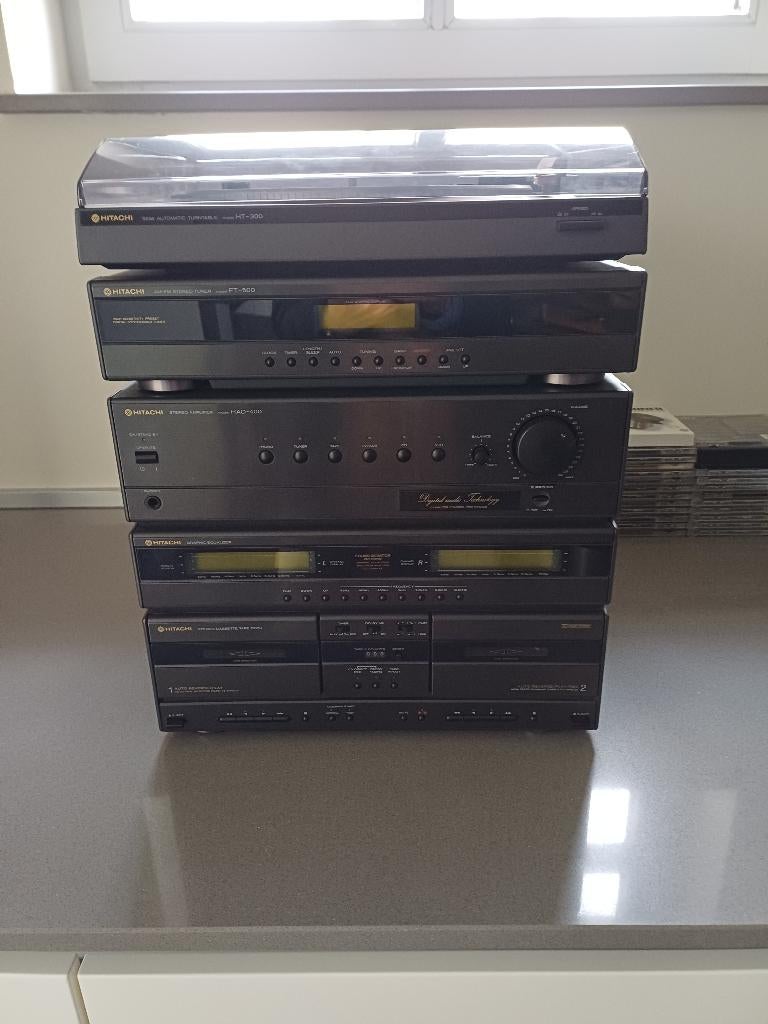 Stereo Hitachi dubbele cassette + platendraaier+ boxen, Audio, Tv en Foto, Stereoketens, Gebruikt, Losse componenten, Ophalen