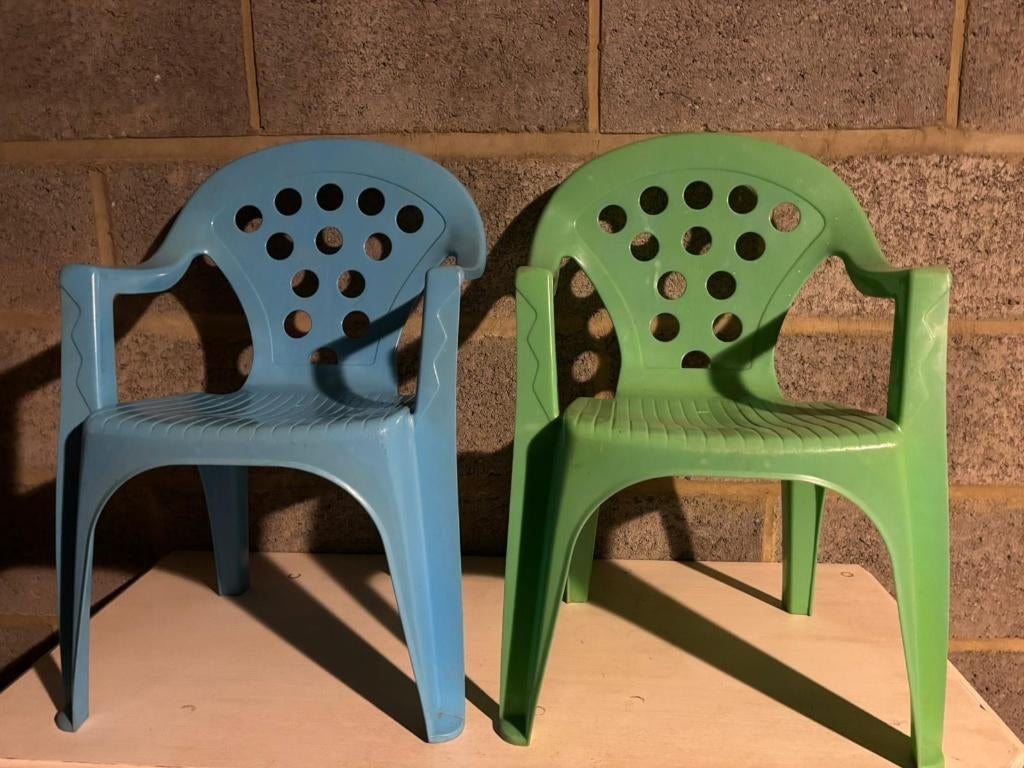2 chaises enfant plastic, Enlèvement, Utilisé