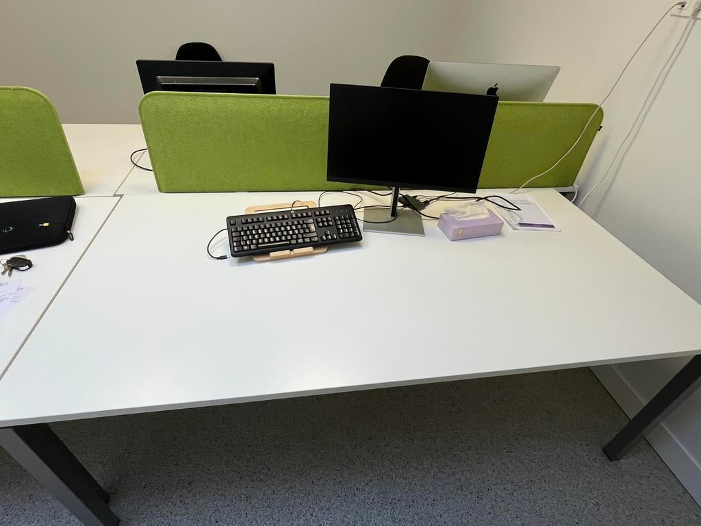 Robberechts kantoormeubelen - 4 bureaus + extra, Huis en Inrichting, Bureaus, Ophalen, Gebruikt, Bureau