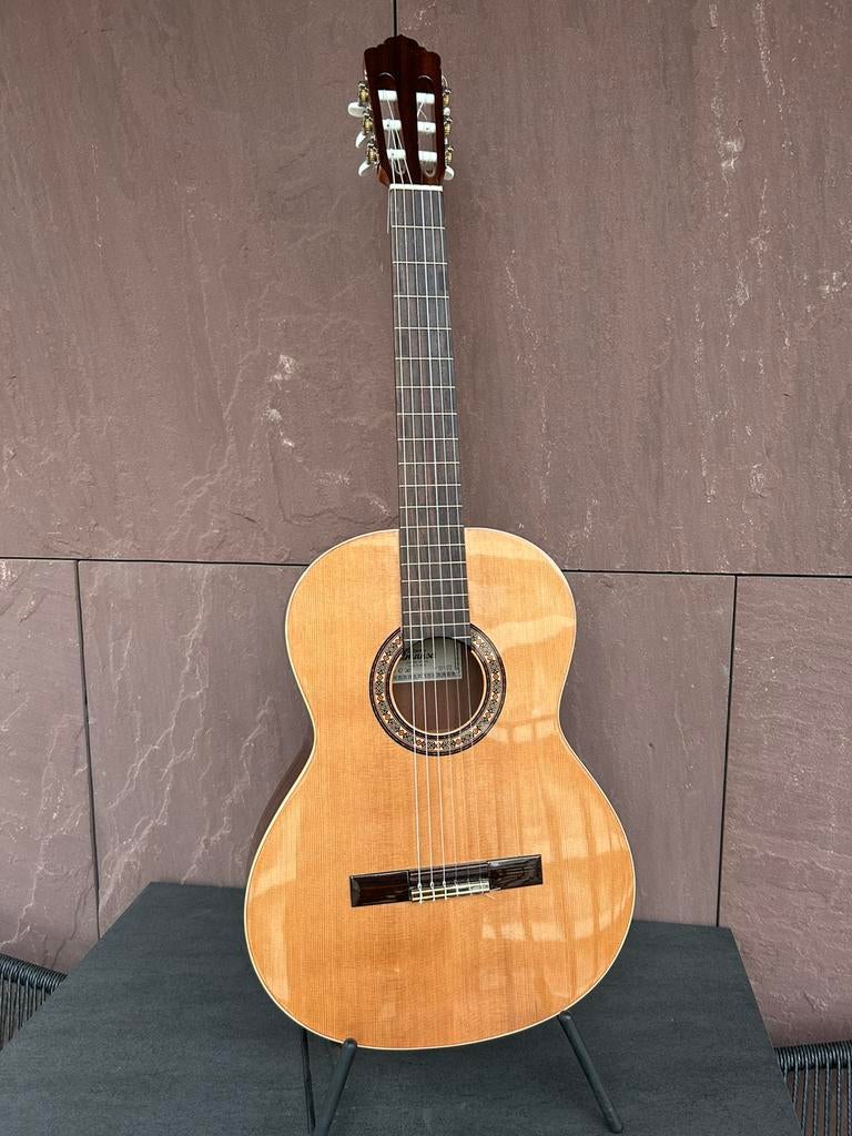 Almansa 401 Cedro gitaar, Muziek en Instrumenten, Ophalen, Zo goed als nieuw