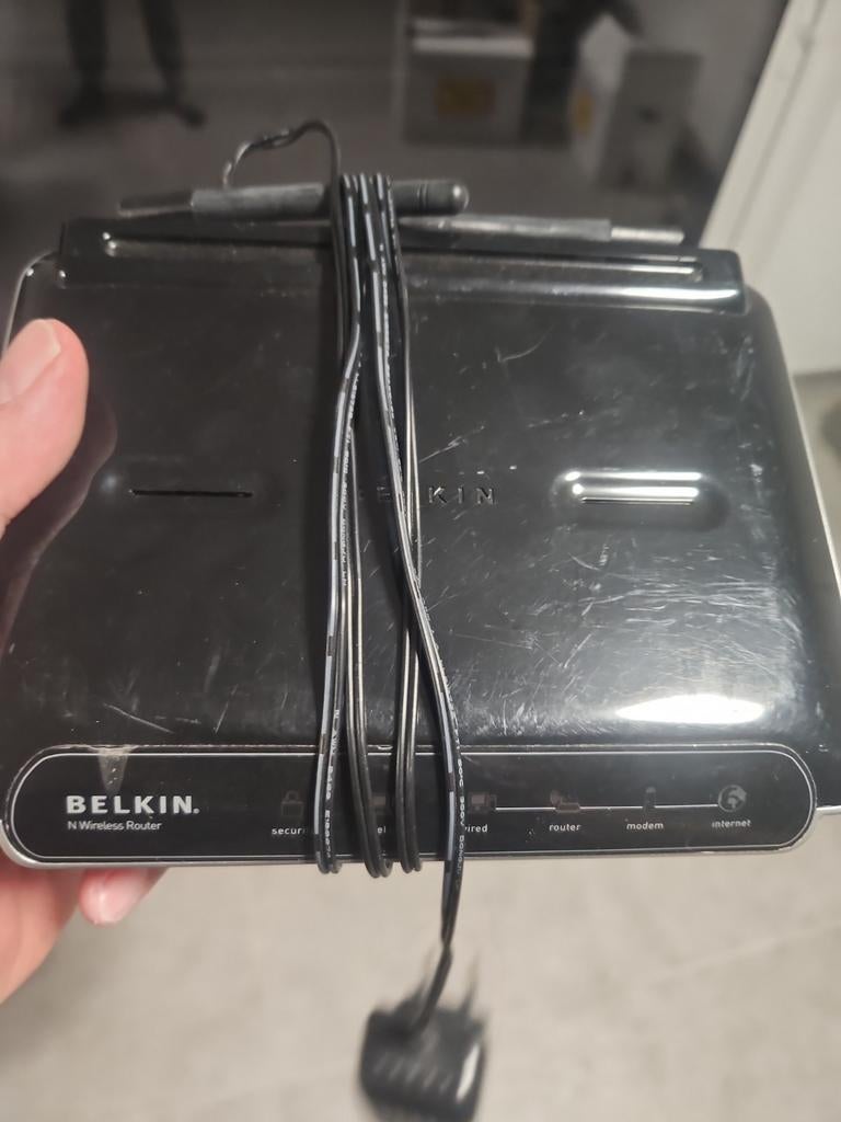 Un routeur Wi-Fi (routeur sans fil de type « N »), Informatique & Logiciels, Amplificateurs wifi, Enlèvement