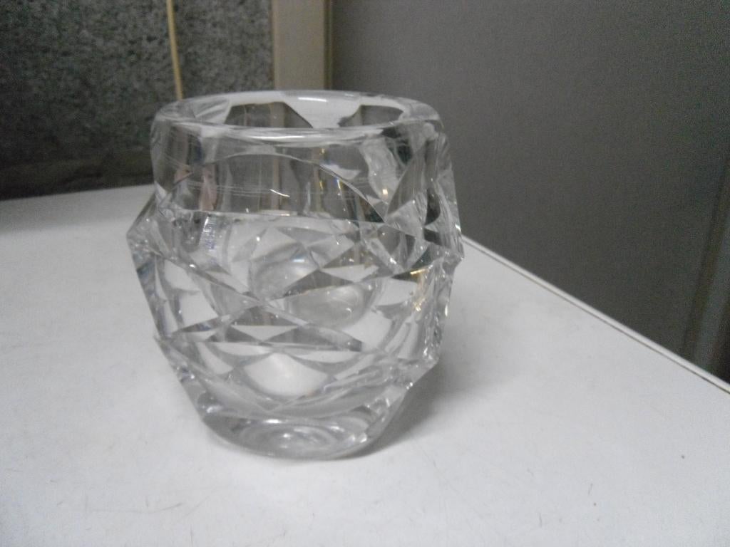 vase en cristal h : 12 cm diamètre 9 cm, Enlèvement ou Envoi