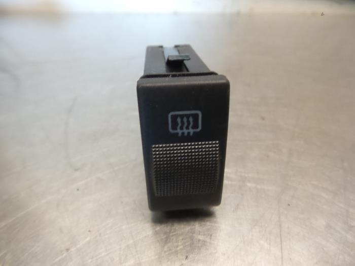 Commutateur chauffage vitre arrière d'un Audi A8 (A8 94-), -, Audi, Utilisé, -