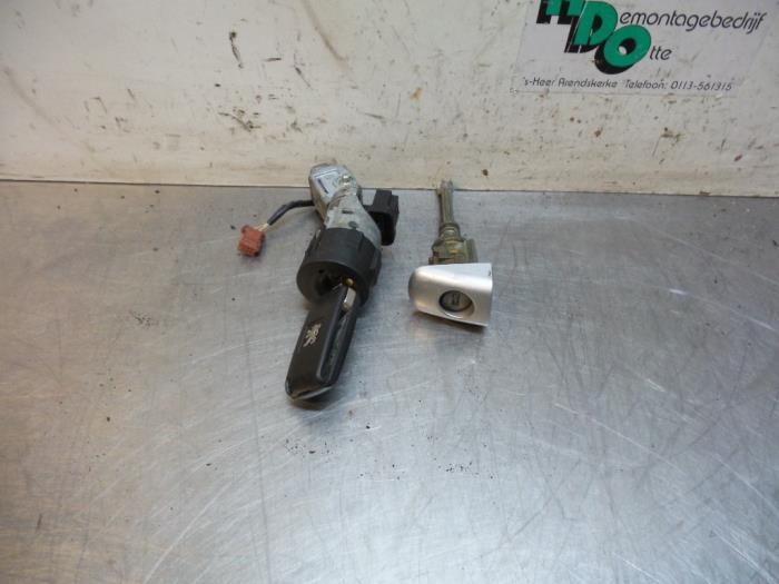 Serrure de contact + clé d'un Peugeot 407, -, 3 mois de garantie, Utilisé, -
