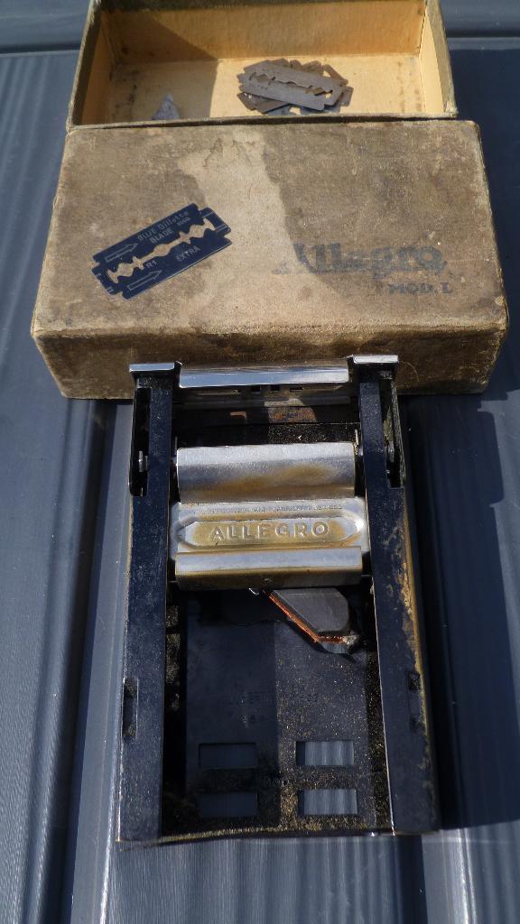 ANTIEKE SCHEERMESSLIJPER ALLEGRO, Antiek en Kunst, Ophalen