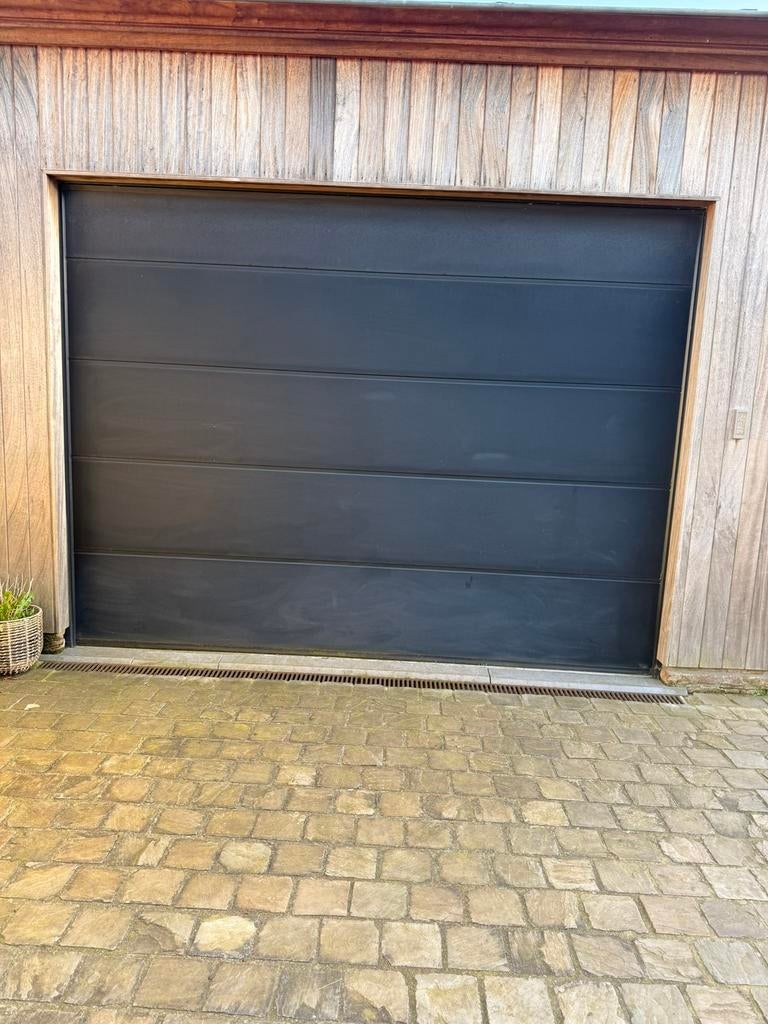 Elektrische garagepoort, Ophalen, Kunststof, Gebruikt, Garagedeur