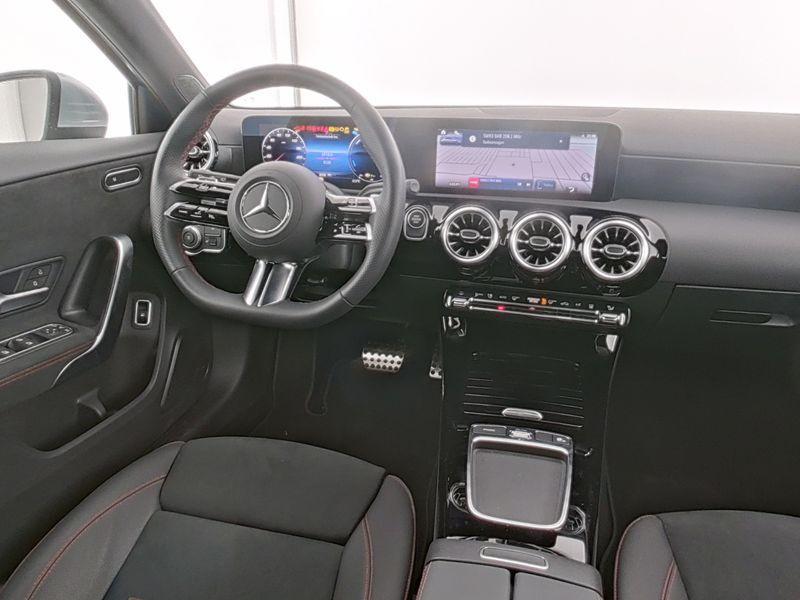 Mercedes-Benz A-Klasse 250 e AMG Line - TREKHAAK - MULTIBEAM, Stof, Gebruikt, Euro 6, 4 cilinders