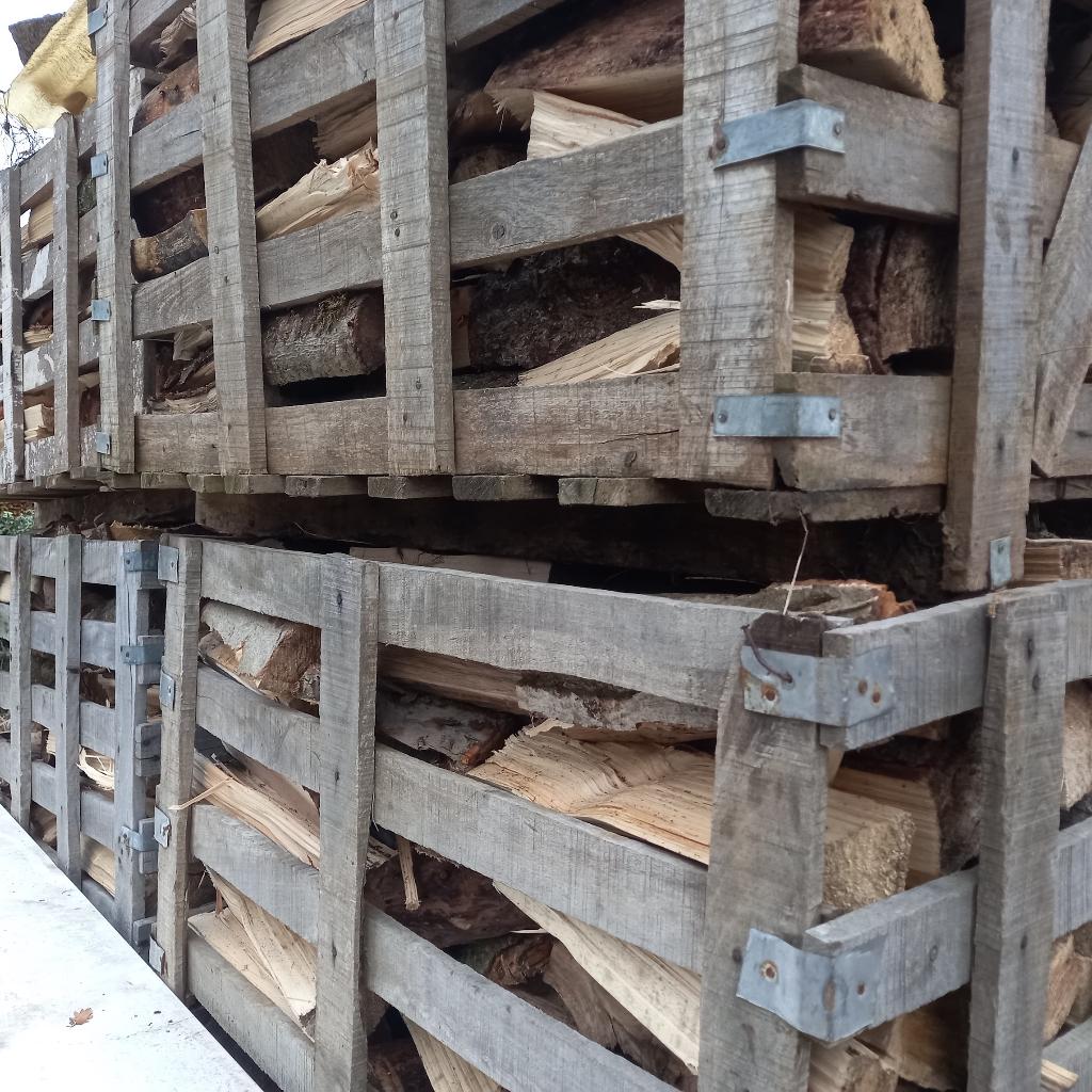 Buches mélange  hêtre chêne fruitier le stère livré 100€, Moins de 3 m³, Enlèvement ou Envoi, Hêtre, Bûches