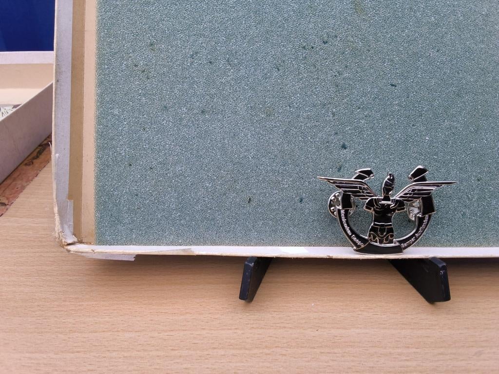 Nouveau chapeau, plaque d'immatriculation Genius, Collections, Objets militaires | Général, Enlèvement ou Envoi