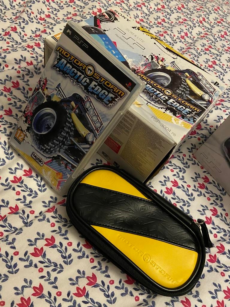PSP 3004 motorstorm Arctic Edge editioncollector, Consoles de jeu & Jeux vidéo, Enlèvement, Comme neuf, Noir, PSP