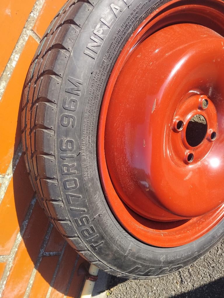 galette roue de secours clio (sauf rs) comme neuve, Enlèvement, Pneus et Jantes