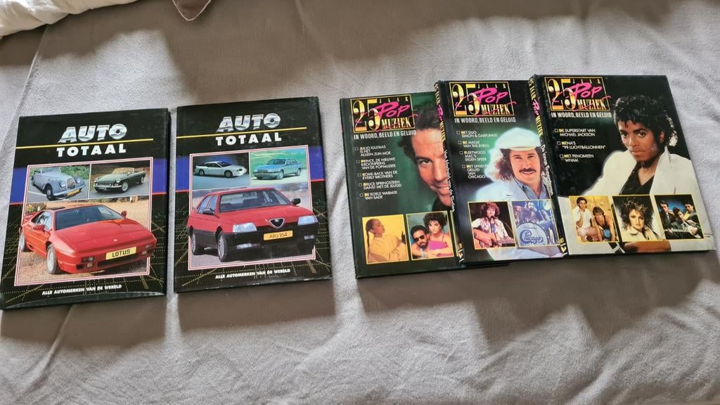 Lot boeken Auto Totaal en 25 jaar popmuziek, Enlèvement