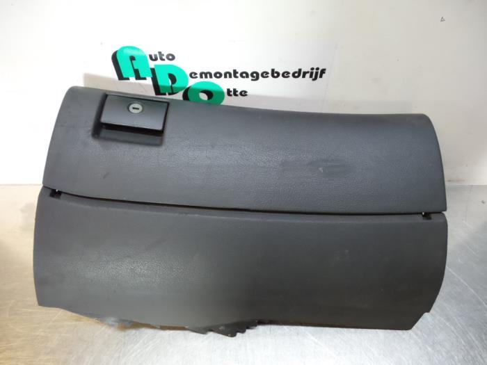 Boîte à gants d'un Audi A4 (A4 95-), Autos : Pièces & Accessoires, -, Audi, Utilisé, -