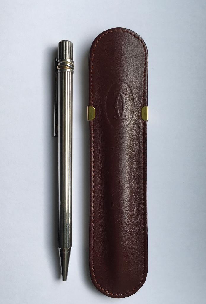 Stylo à bille Cartier Trinity Silver, outil d'écriture, Enlèvement ou Envoi, Utilisé, Stylo à bille, Autres marques
