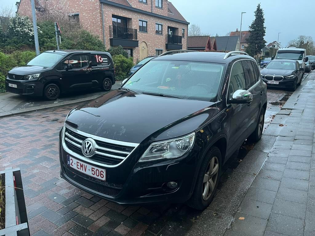 TIGUAN 2.0/DSG AUTOMATIQUE/OPTIONS COMPLÈTES/NAVIGATION, Autos, Volkswagen, Euro 5, Achat, Noir, 5 portes