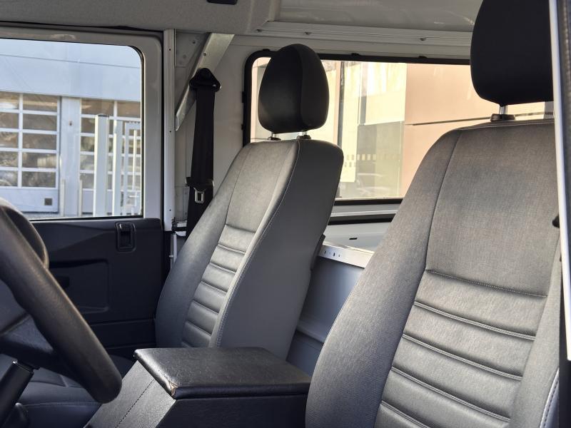 Land Rover Defender 90 Station Wagon Eastnor, Autos, Land Rover, Entreprise, 2 places, Boîte manuelle, Defender