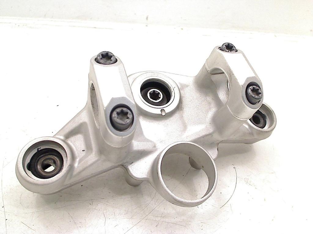 TOP YOKE TROIS POINTS R 1200 GS 2013-2016 (R1200GS LC K50), Dhr. S. di Majo, Utilisé, Info@cama-motorparts.nl, P.J. Troelstraweg 8 8
3144 CX  MAASSLUIS, NL