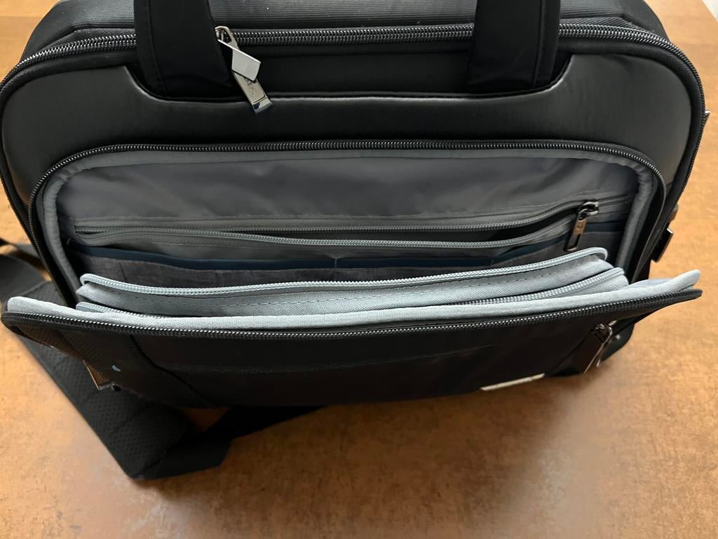 Superlichte laptoptas van Samsonite, Computers en Software, Laptoptassen, Zo goed als nieuw, Ophalen of Verzenden