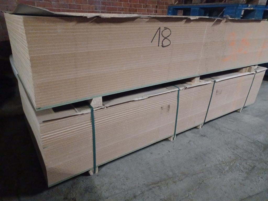 Unilin A+ MDF blanc/apprêt blanc 18mm 59 pièces, Bricolage & Construction, Plaques & Panneaux, Enlèvement, Comme neuf