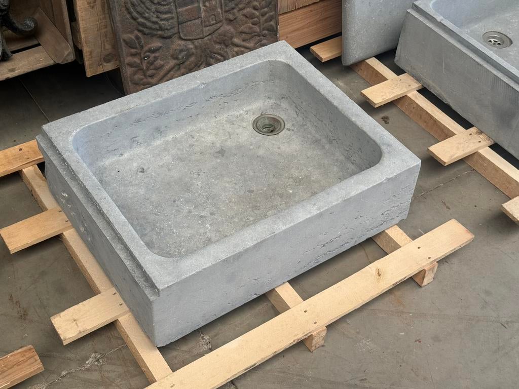 ancien évier en pierre bleue, vasque à pompe en pierre bleue, Bricolage & Construction, Enlèvement, Utilisé, Pierre, Lavabo