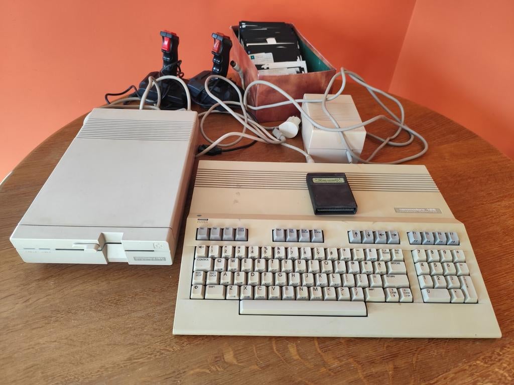 Commodore 128