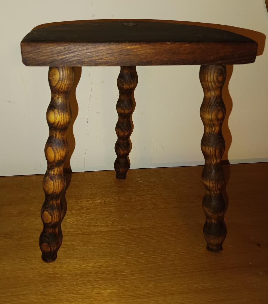 Tabouret vintage en bois, Maison & Meubles, Tabourets, Utilisé, Bois, Envoi