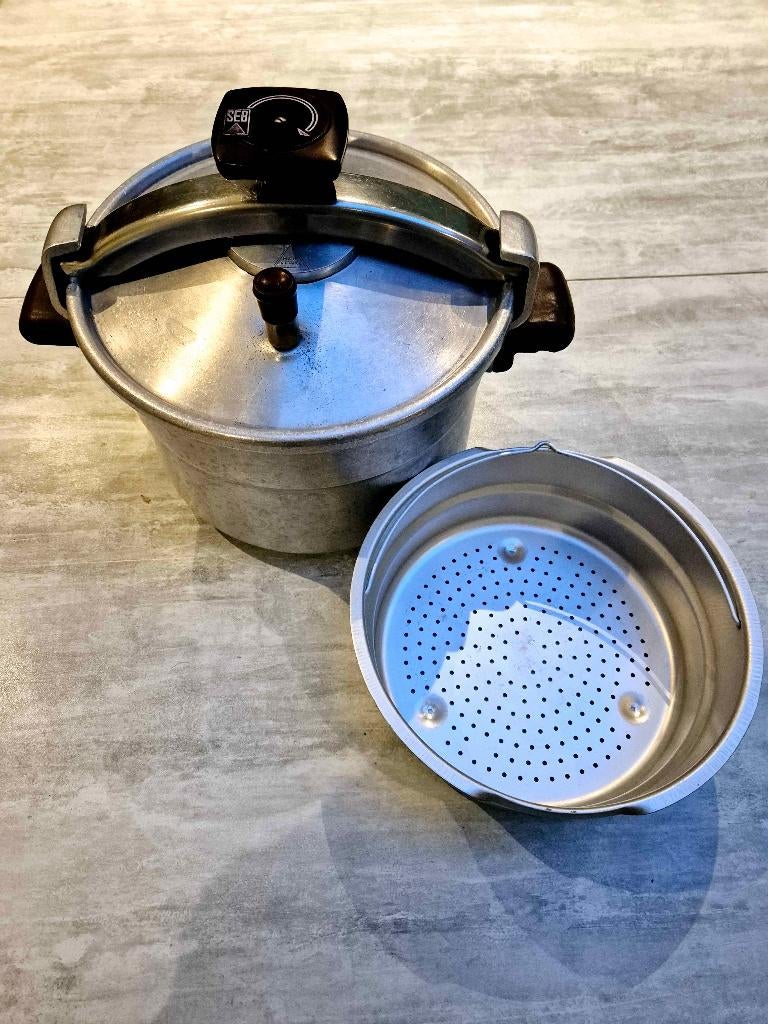 SEB snelkookpan van 8 liter, Ophalen, Kookpan of Snelkookpan
